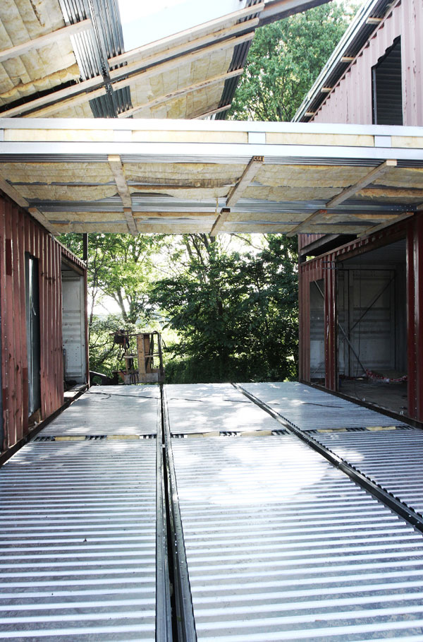 House while constrution slider image 7